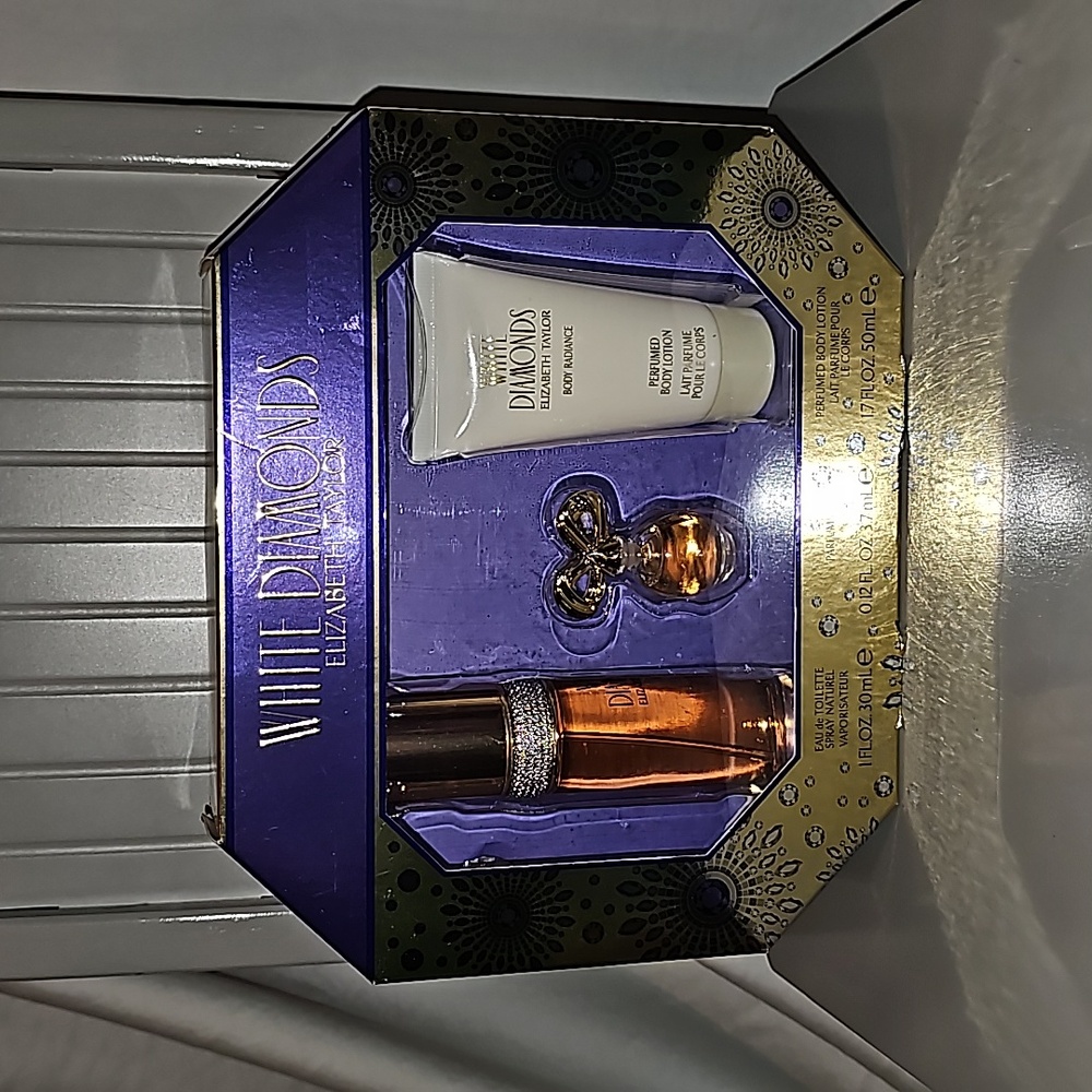 White Diamonds by Elizabeth Taylor gift set